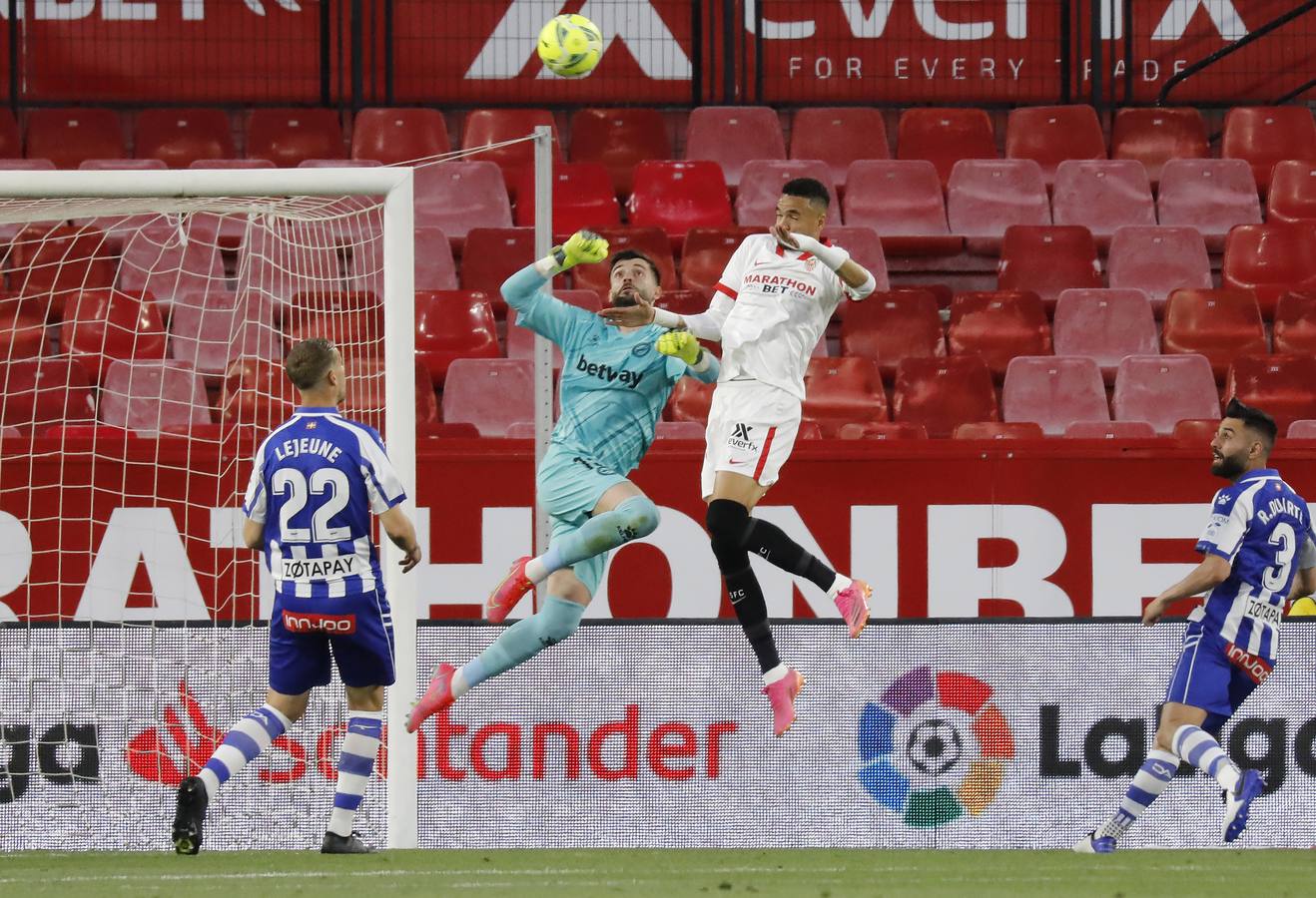 Partido entre el Sevilla FC y el Deportivo Alavés