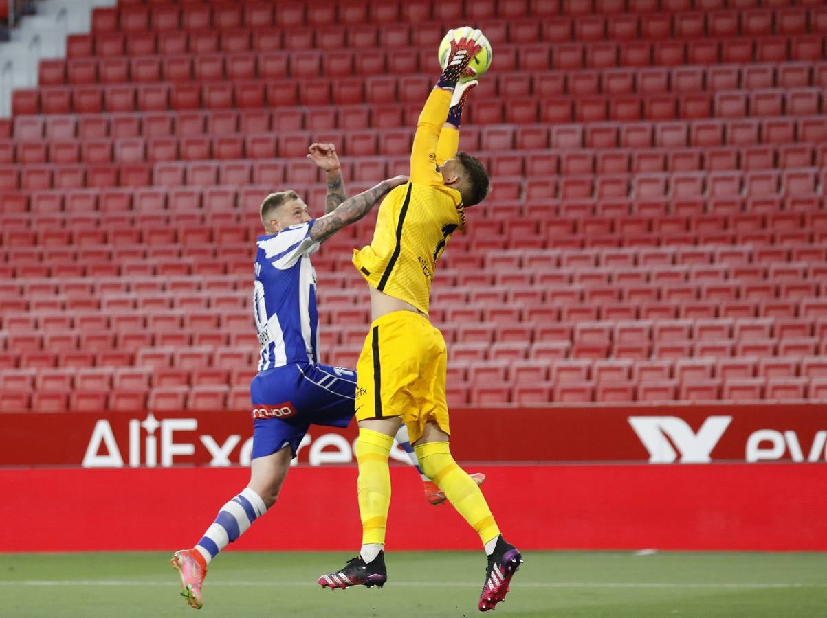 Partido entre el Sevilla FC y el Deportivo Alavés