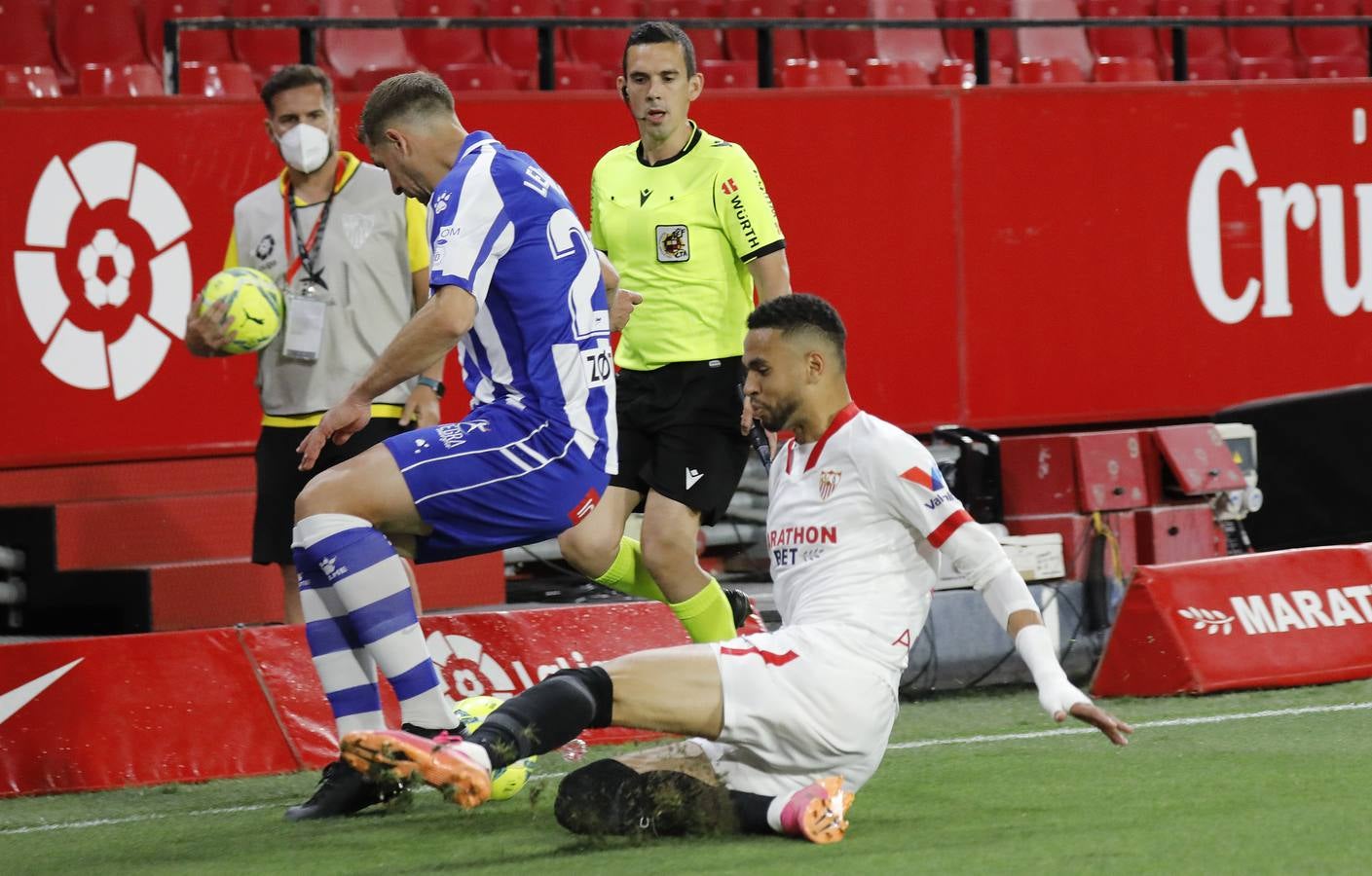 Partido entre el Sevilla FC y el Deportivo Alavés