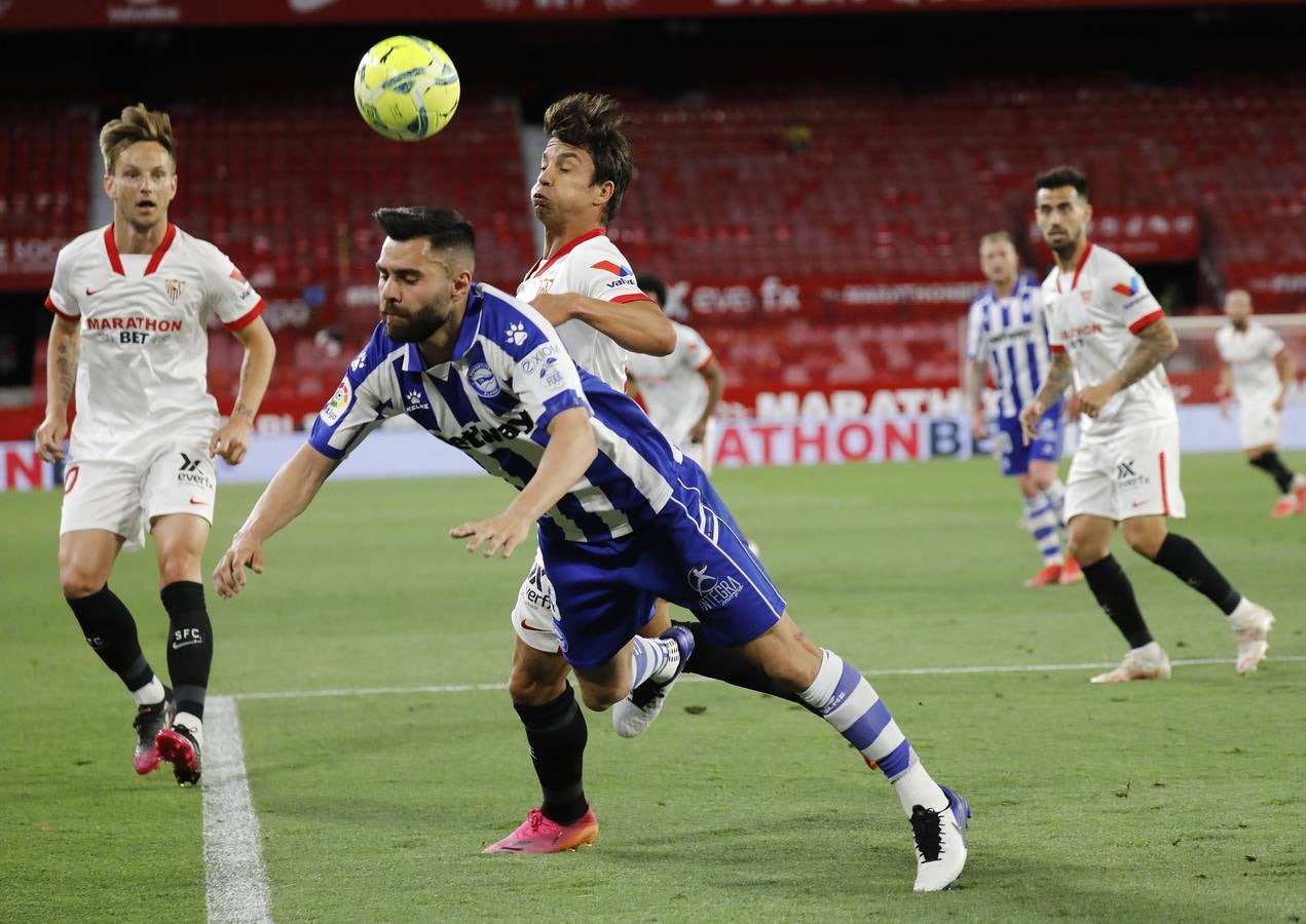 Partido entre el Sevilla FC y el Deportivo Alavés