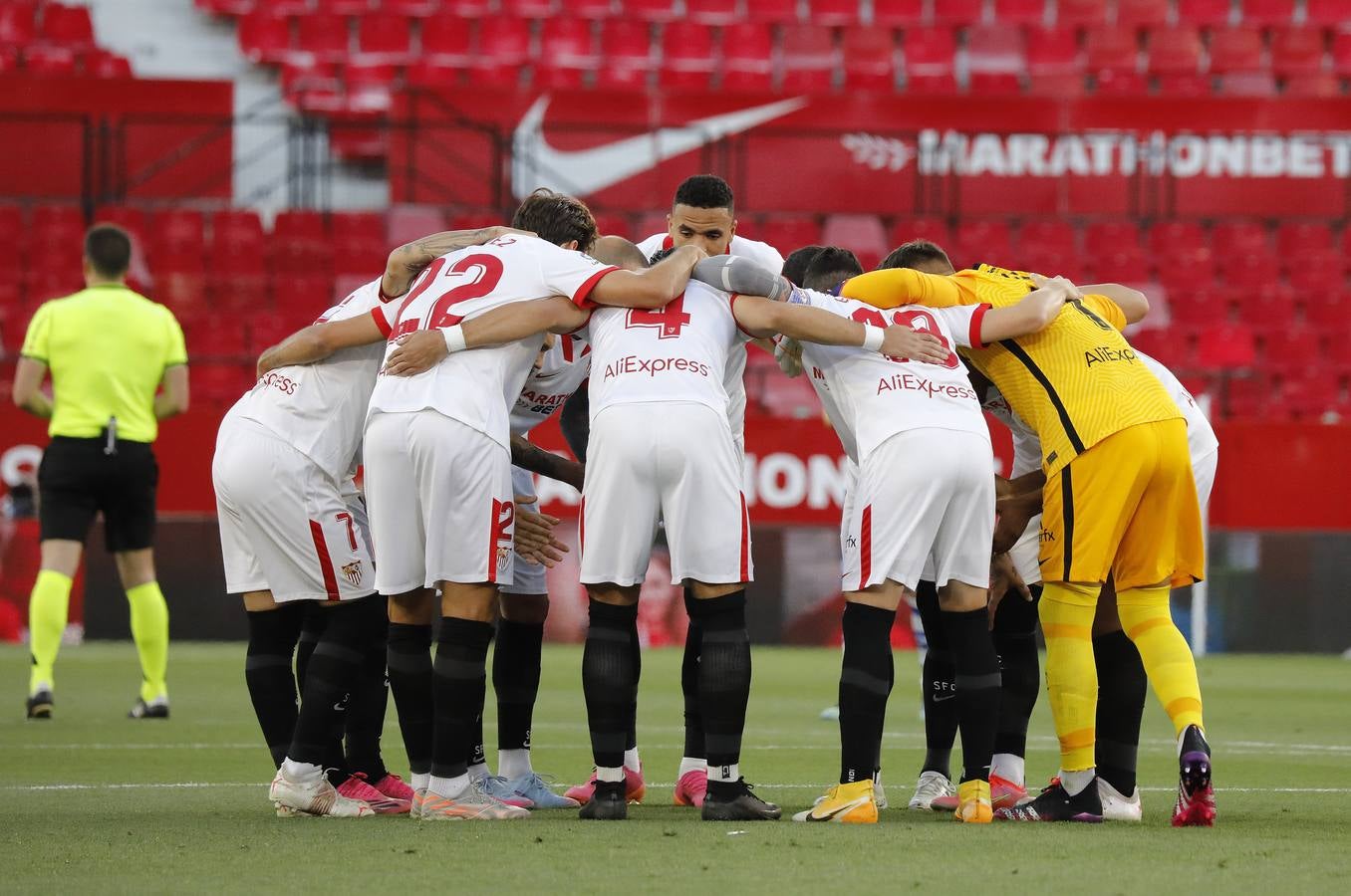 Partido entre el Sevilla FC y el Deportivo Alavés