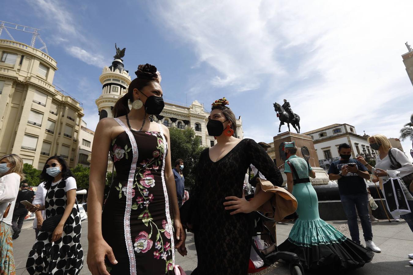 La concentración de mujeres de flamenca en Córdoba, en imágenes