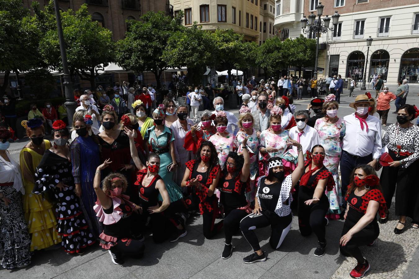 La concentración de mujeres de flamenca en Córdoba, en imágenes