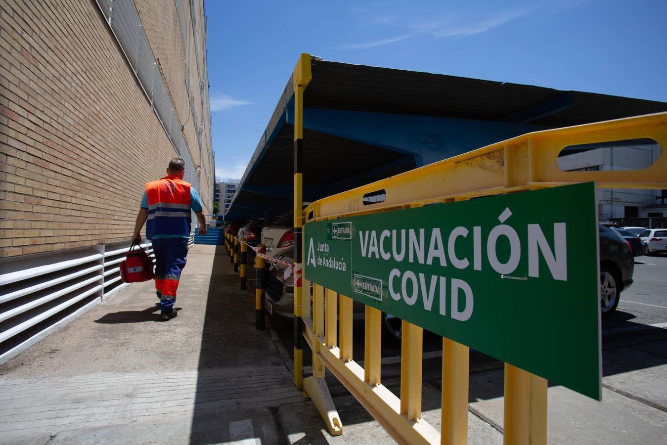 Nuevo centro de vacunación en la Facultad de Matemáticas