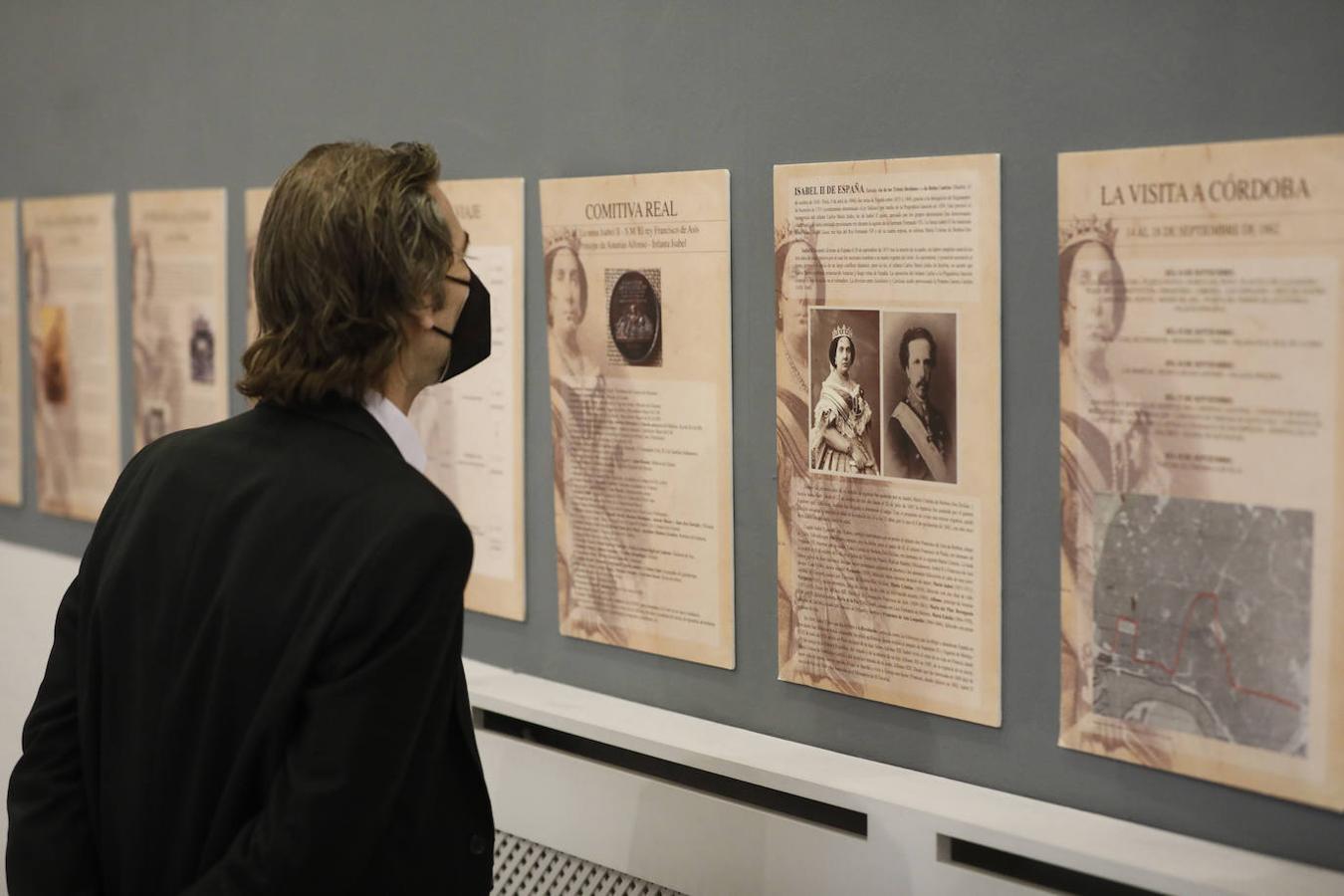 La exposición sobre la visita de Isabel II a Córdoba, en imágenes