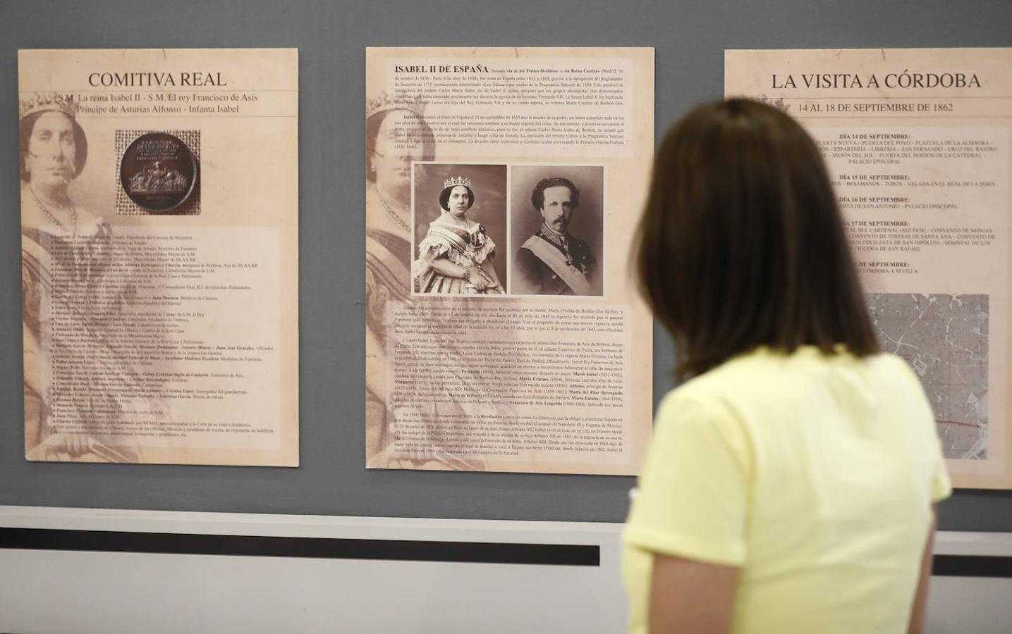 La exposición sobre la visita de Isabel II a Córdoba, en imágenes