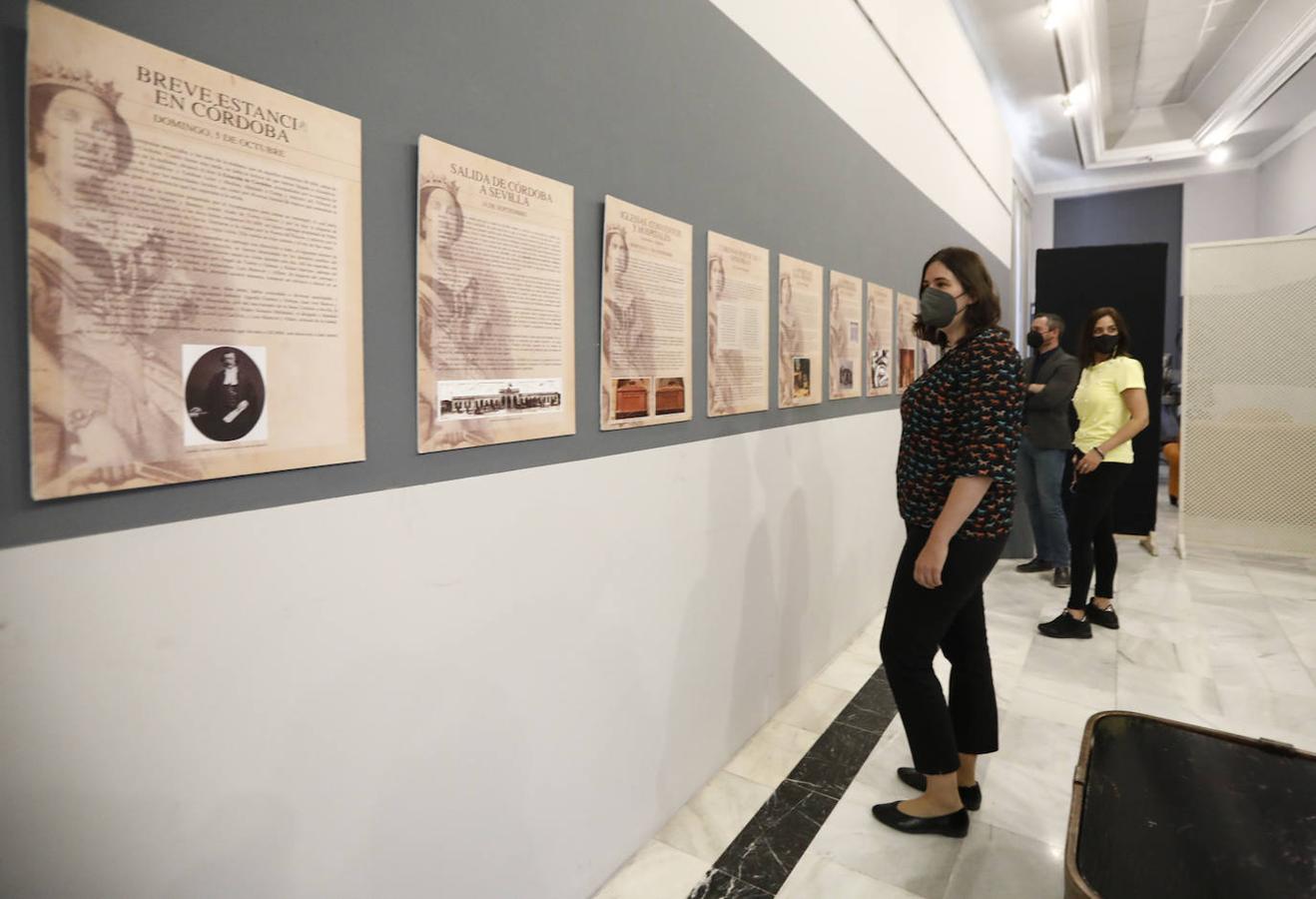 La exposición sobre la visita de Isabel II a Córdoba, en imágenes