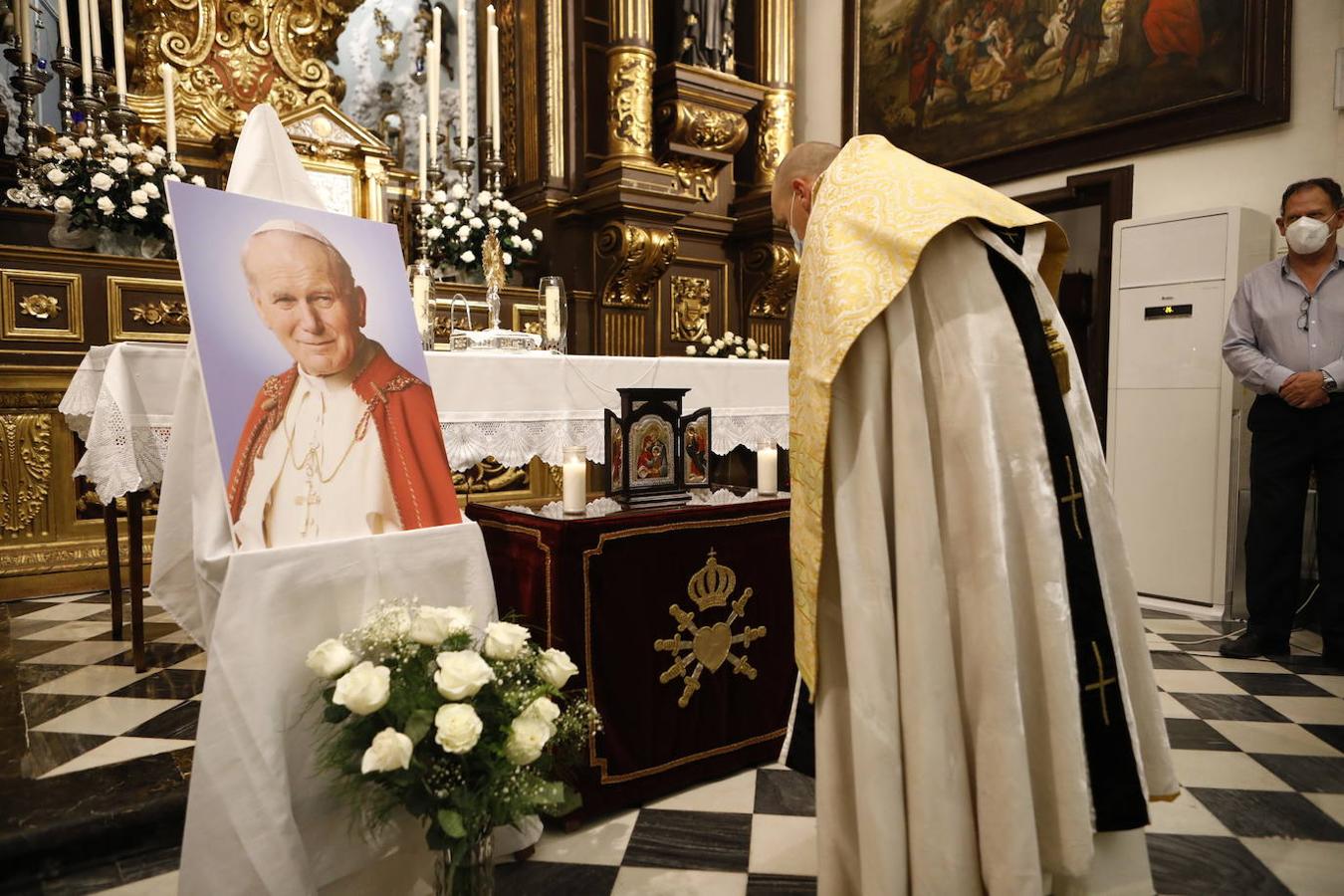 El acto con las reliquias de San Juan Pablo II en Córdoba, en imágenes