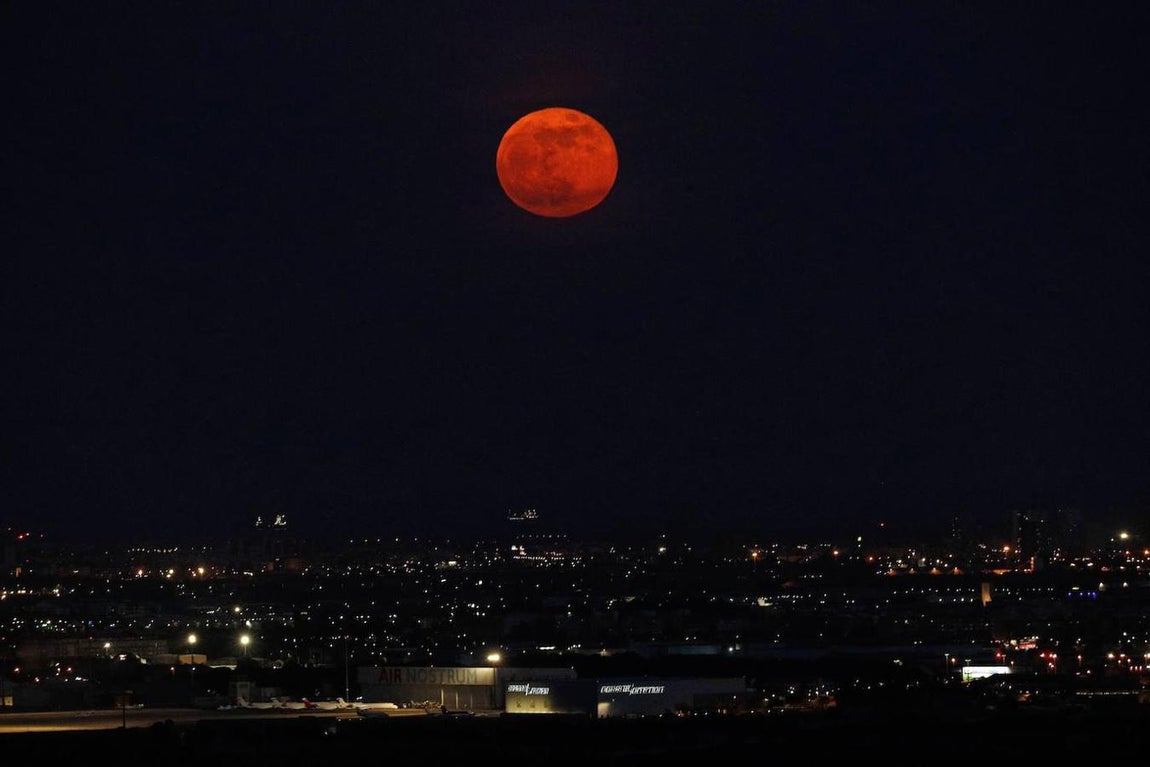 Superluna vista desde Valencia. 