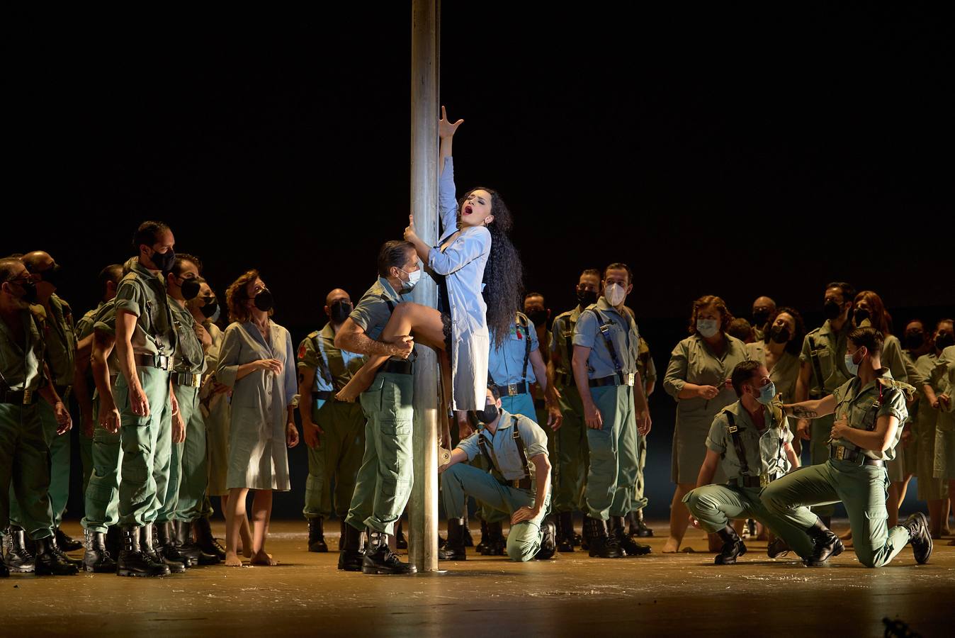 Un momento de la ópera 'Carmen' en el Teatro de la Maestranza