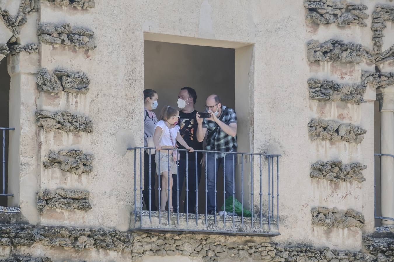 Los turistas vuelven a llenar el Real Alcázar de Sevilla