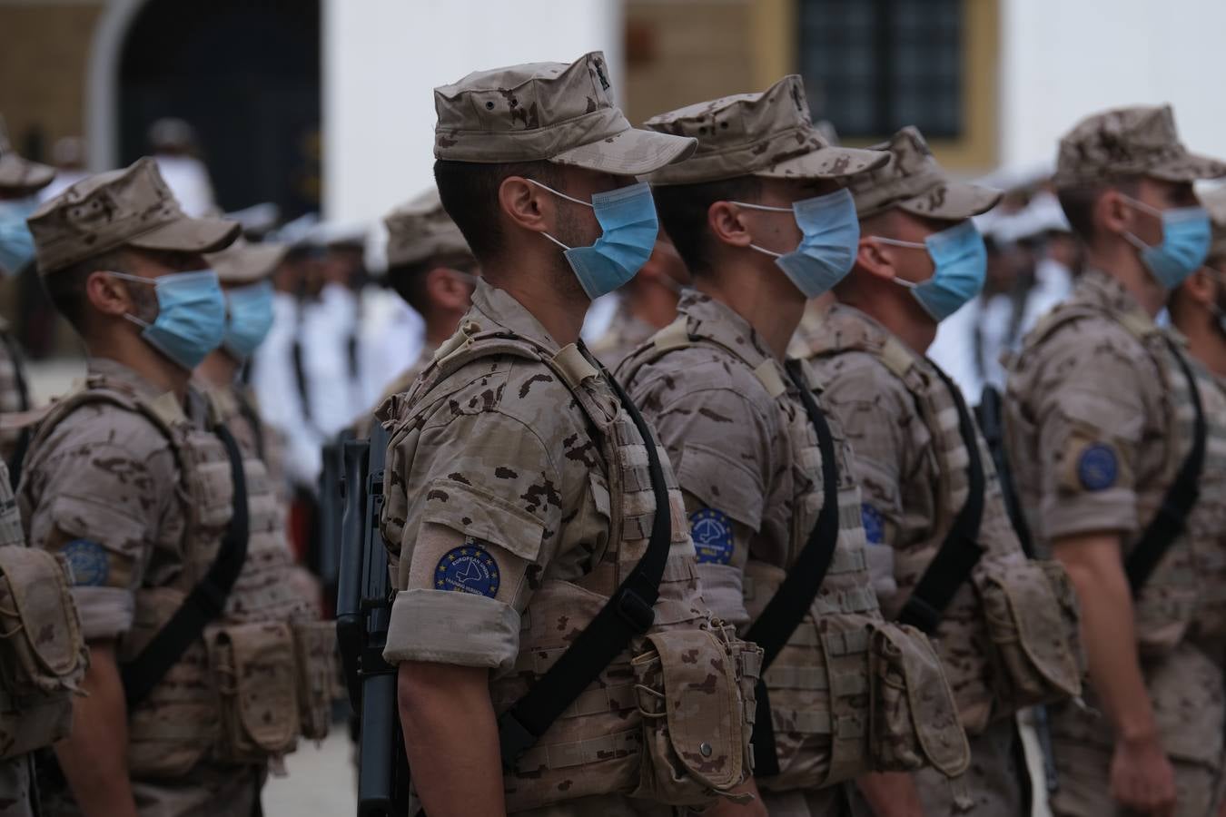 Los infantes de Marina que han llegado de Malí son recibidos en el TEAR