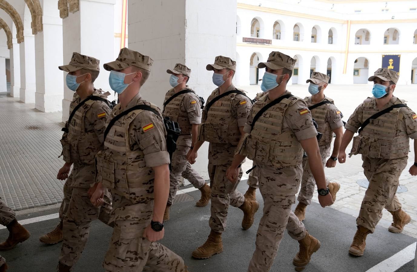 Los infantes de Marina que han llegado de Malí son recibidos en el TEAR