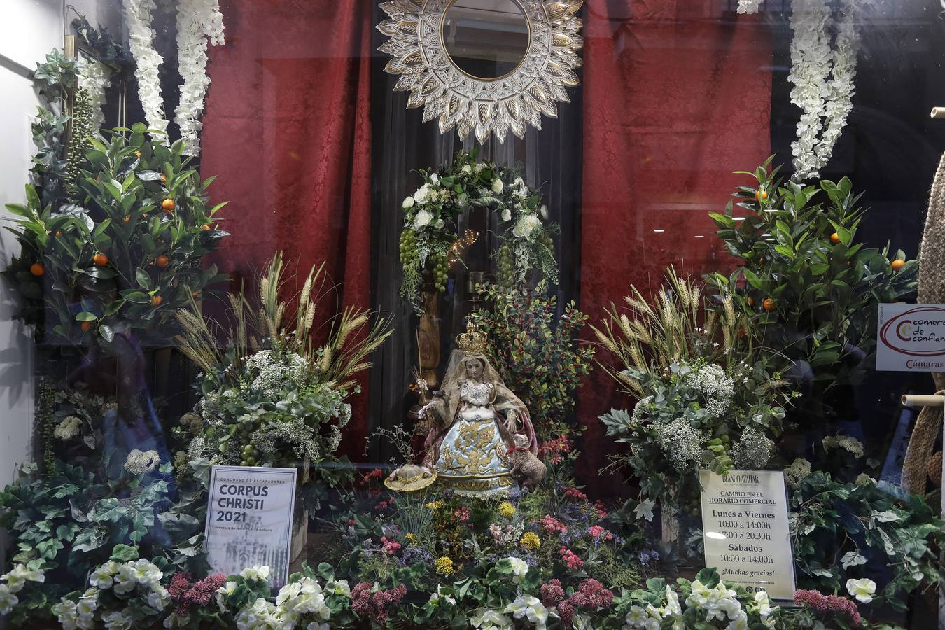 Ambiente previo al Corpus Christi en Sevilla