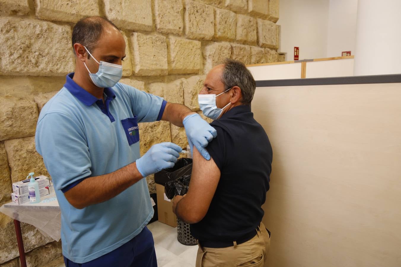 En imágenes, arranca la vacunación Covid en la sede del Ayuntamiento de Córdoba