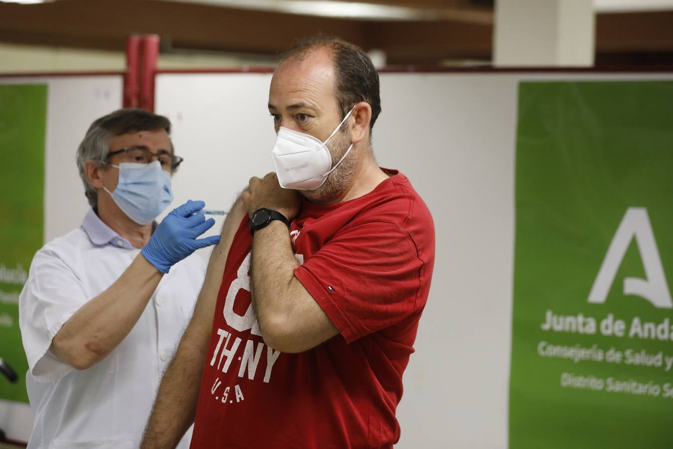 Vacunación en el centro habilitado en la Facultad de Matemáticas de Sevilla