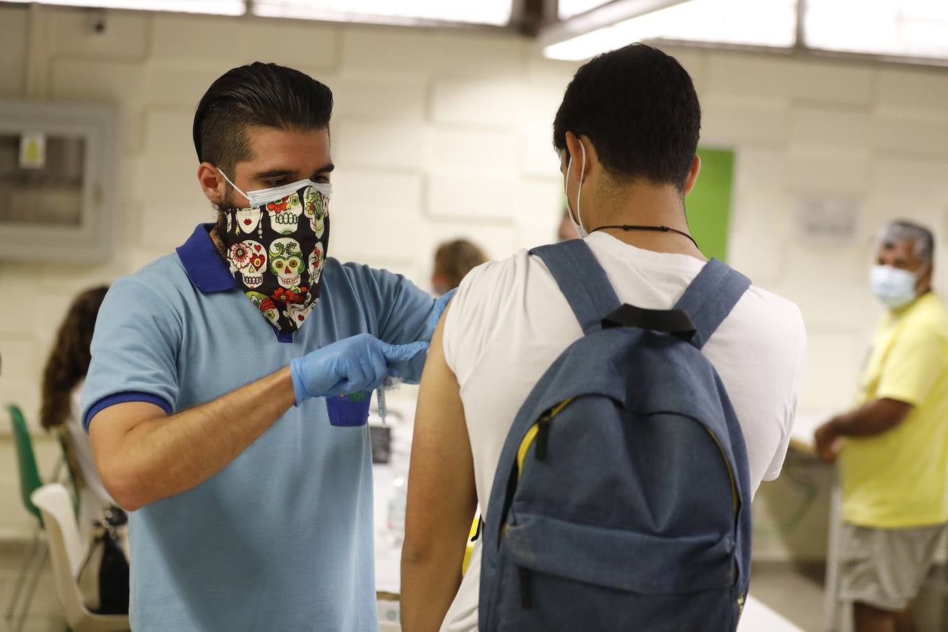 Vacunación en el centro habilitado en la Facultad de Matemáticas de Sevilla