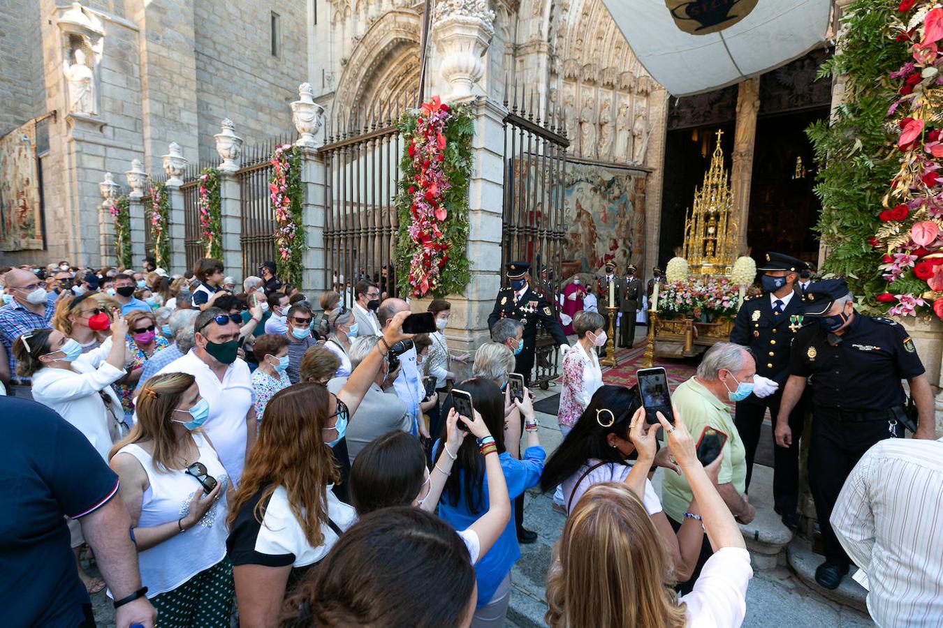 Las imágenes de un Corpus de Toledo a medio gas