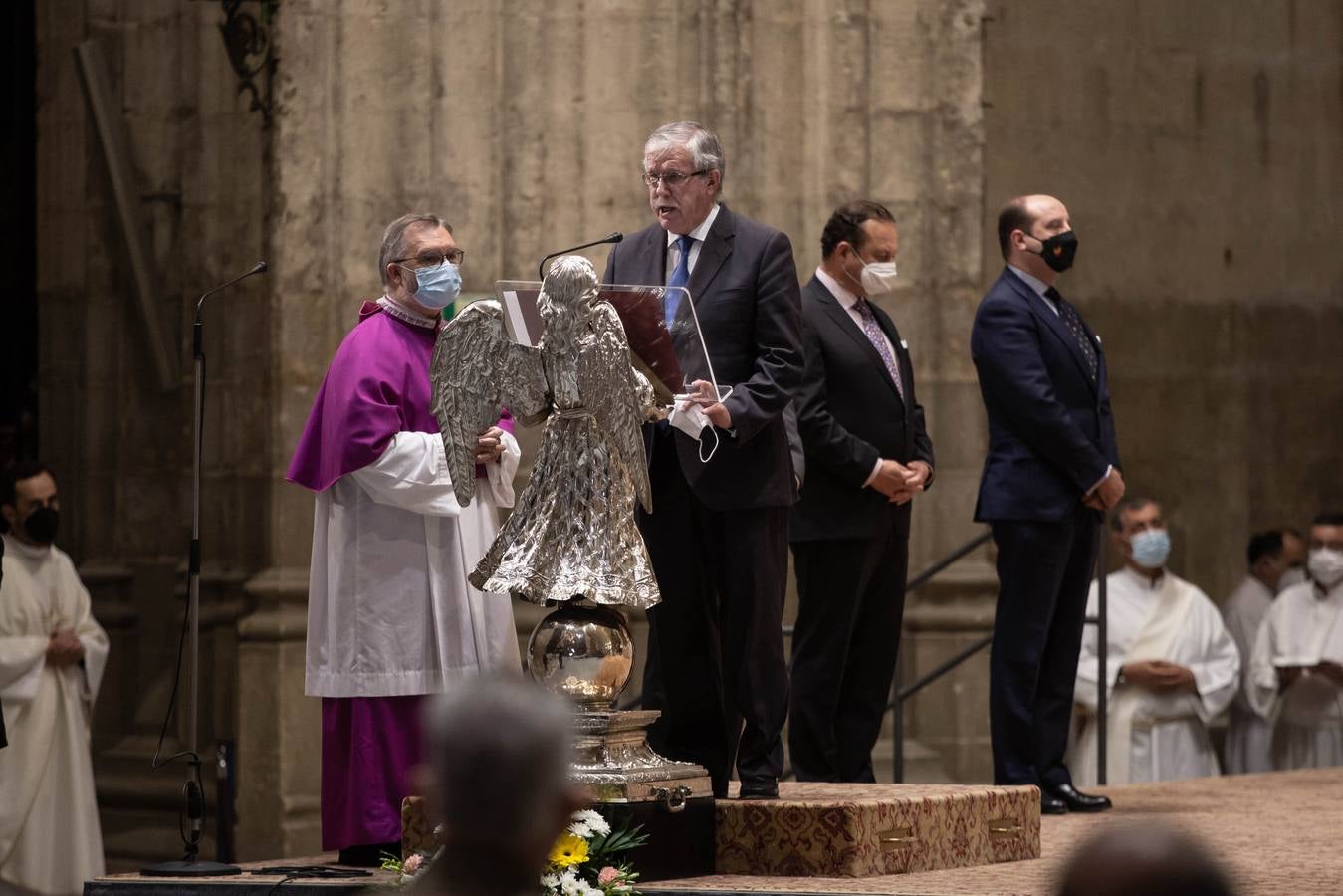 Misa solemne de despedida de monseñor Asenjo en la Catedral de Sevilla