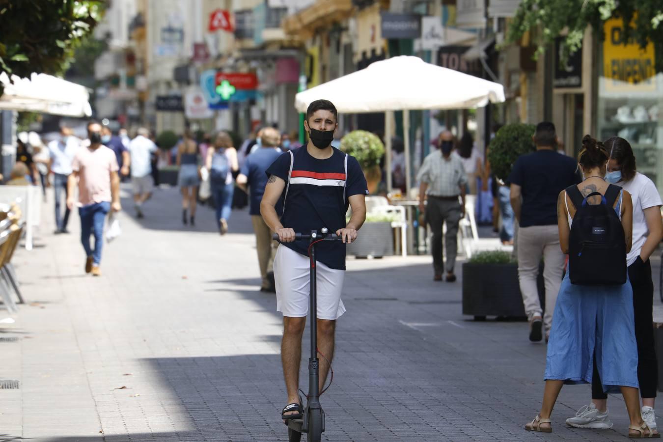 El auge de los patinetes eléctricos en Córdoba, en imágenes