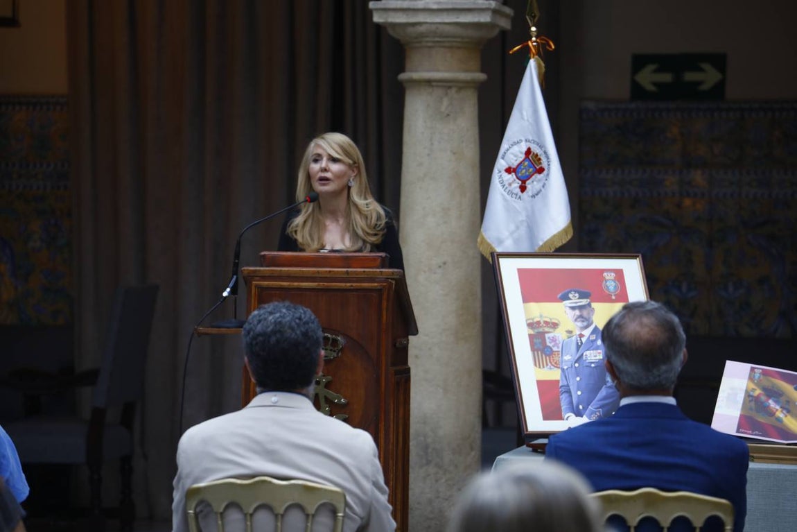 La exposición del Rey Felipe VI en el Círculo de la Amistad de Córdoba, en imágenes