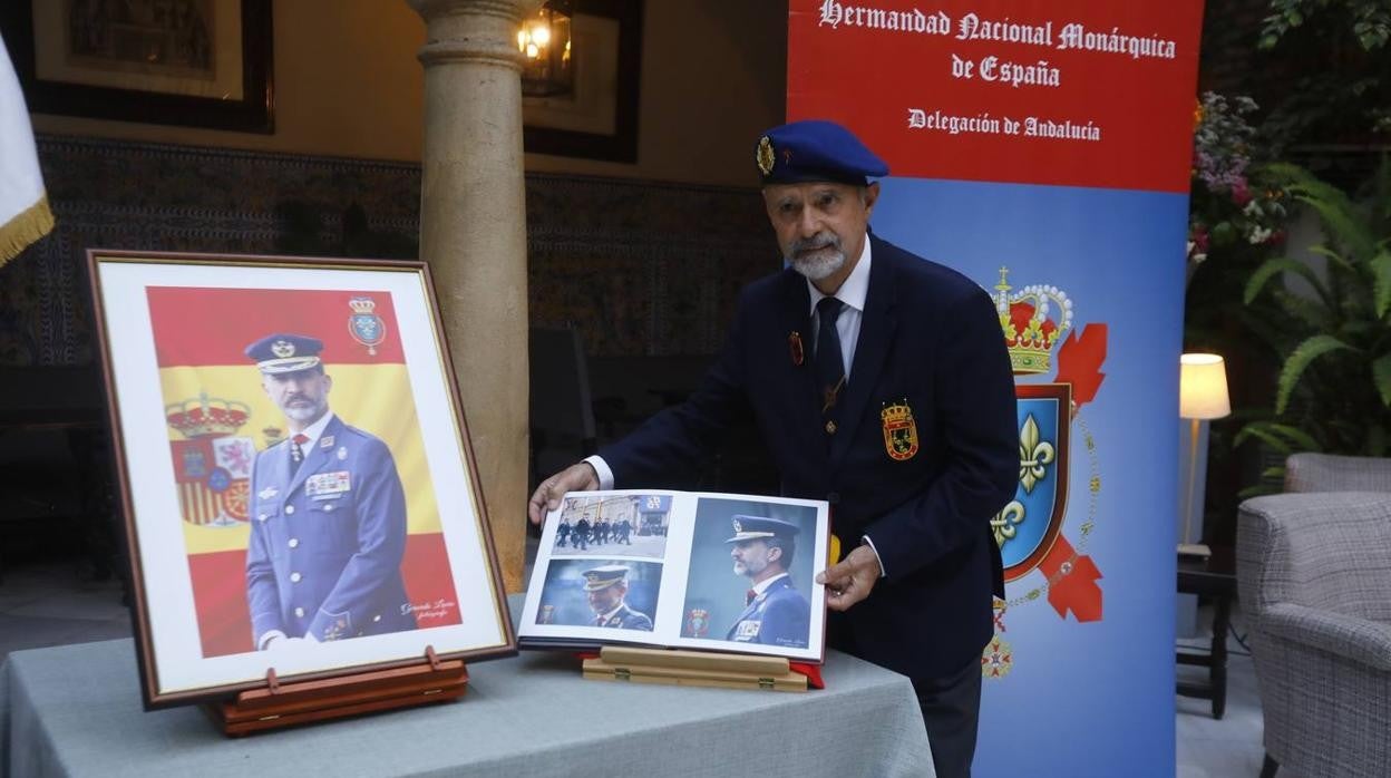 La exposición del Rey Felipe VI en el Círculo de la Amistad de Córdoba, en imágenes