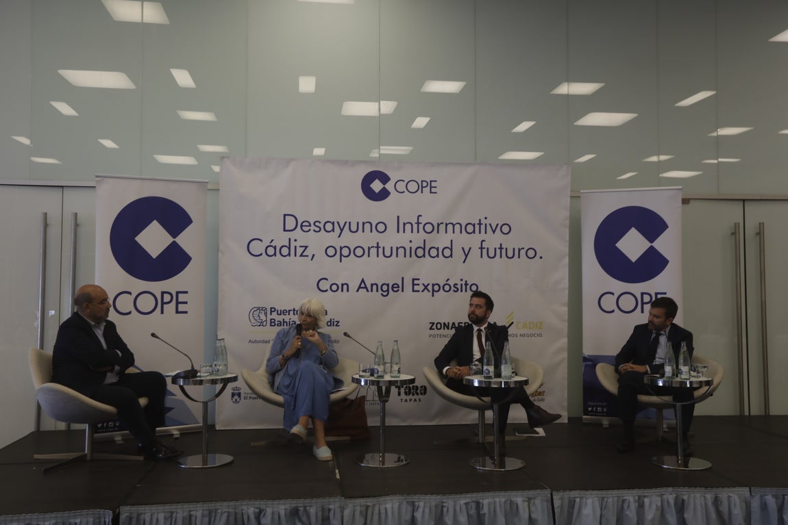 En imágenes: Desayuno informativo &#039;Cádiz, oportunidad y futuro