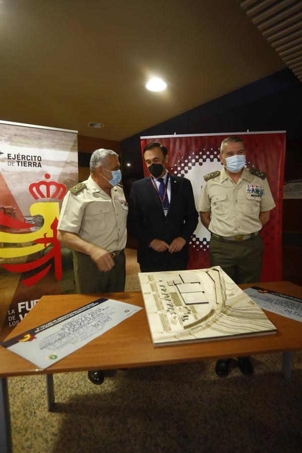 La presentación de la Base Logística del Ejército de Tierra en Córdoba, en imágenes