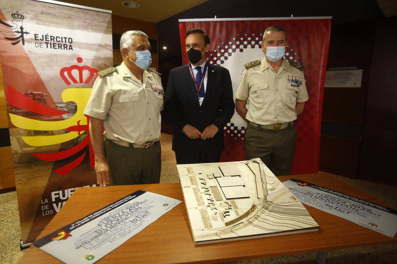 La presentación de la Base Logística del Ejército de Tierra en Córdoba, en imágenes