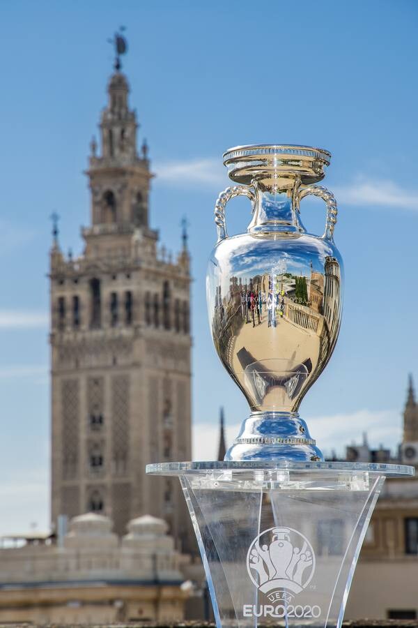 La Eurocopa se pasea por Sevilla