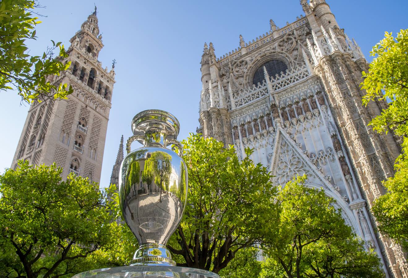 La Eurocopa se pasea por Sevilla