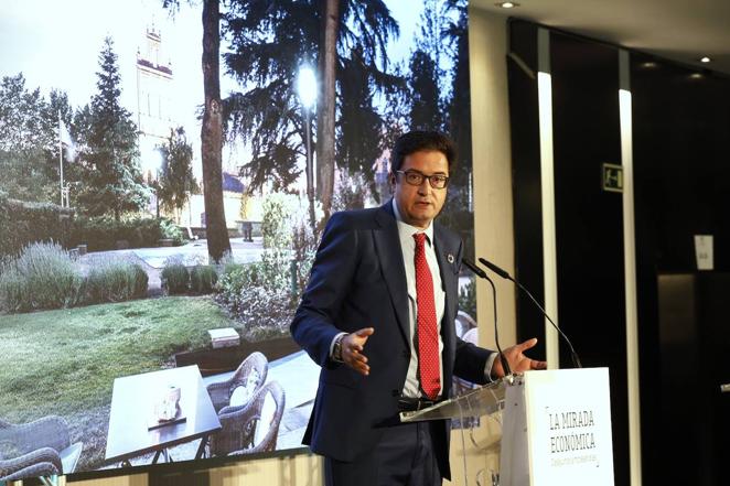 En imágenes, el presidente de Paradores, en la Mirada Económica de ABC Córdoba