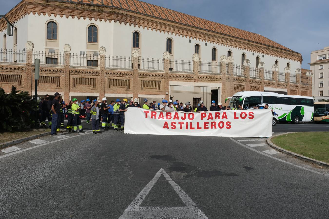 Los trabajadores de Navantia piden carga de trabajo para el astillero gaditano