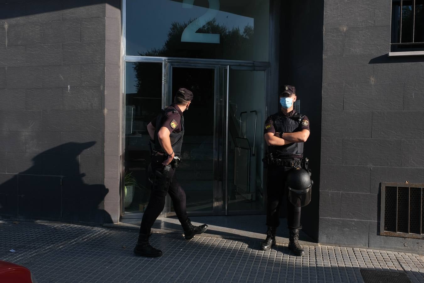 Fotos: Operación policial en Puntales y el Cerro del Moro contra el tráfico de hachís en Cádiz