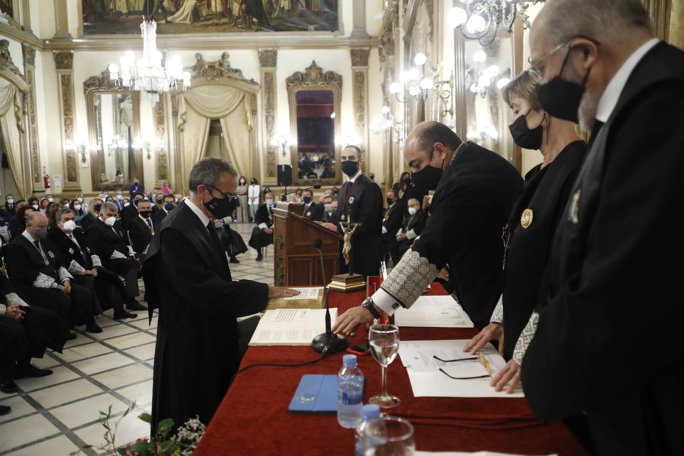 La toma de posesión del nuevo decano de los abogados de Córdoba, en imágenes