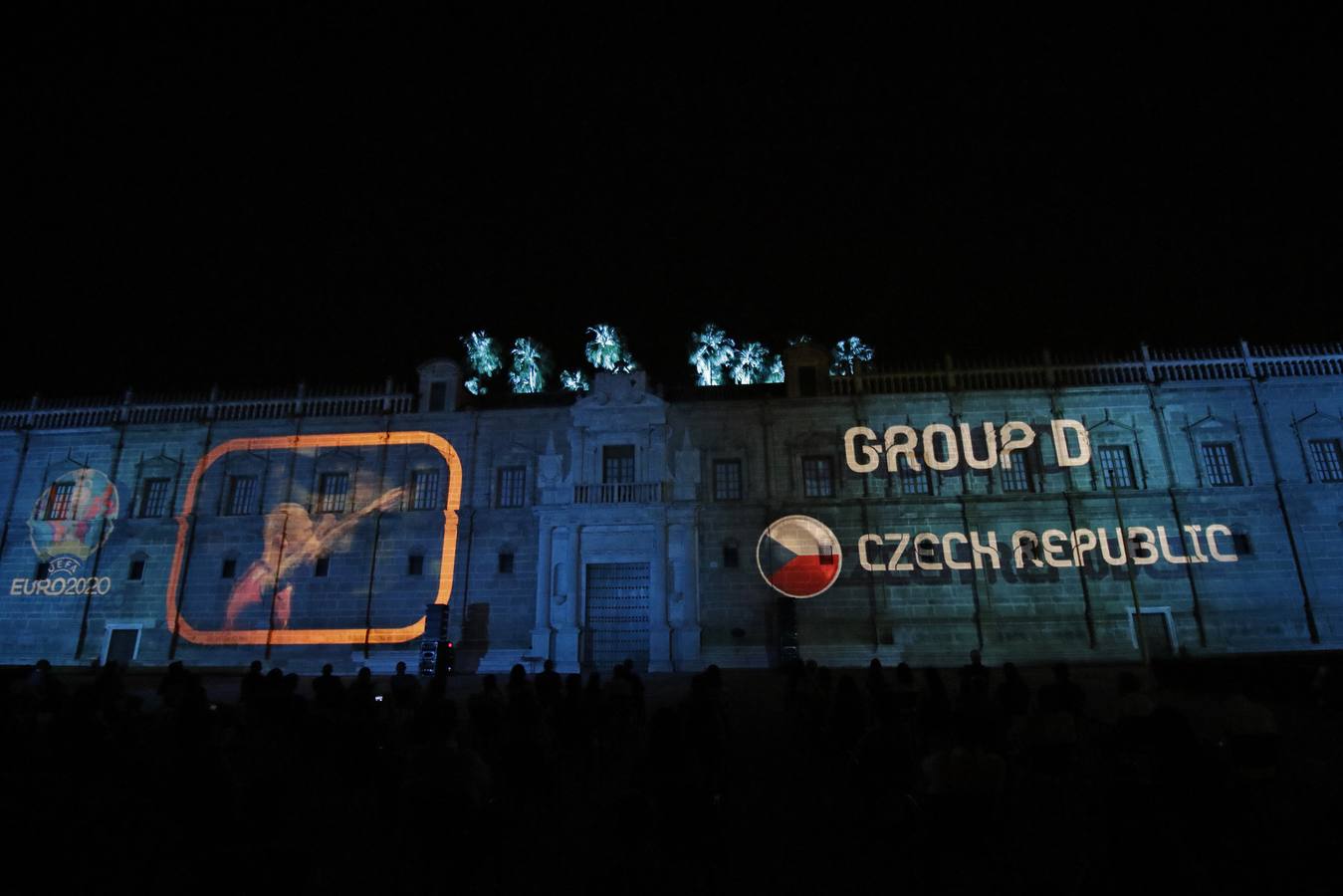Eurocopa en Sevilla: espectáculo nocturno de luces de norte a sur de la ciudad