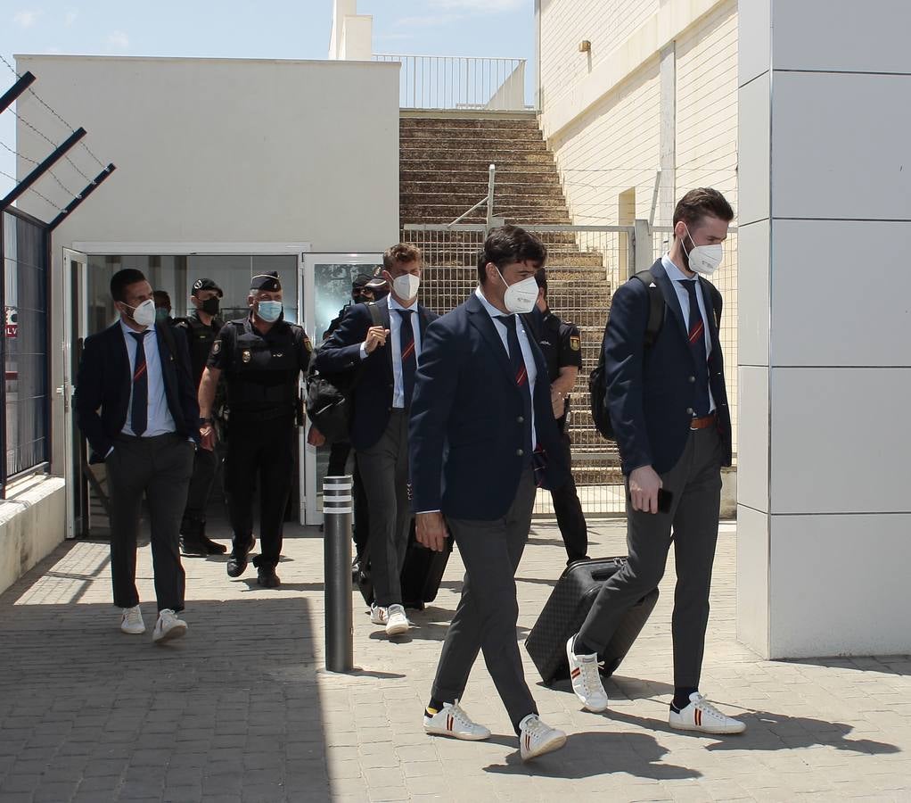 La selección española a su llegada en el aeropuerto de San Pablo