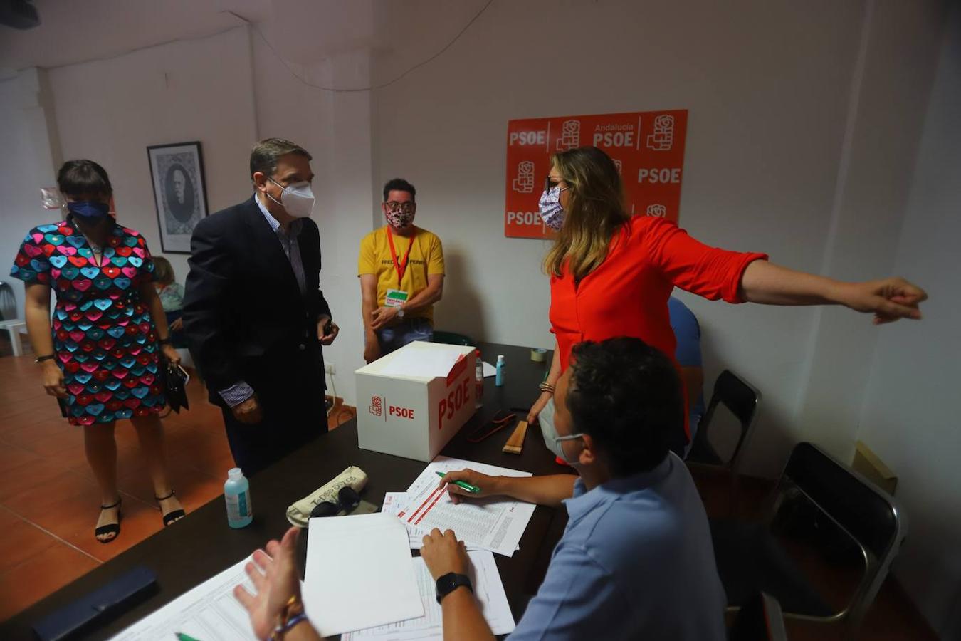 La votación de las primarias del PSOE de Andalucía en Córdoba, en imágenes