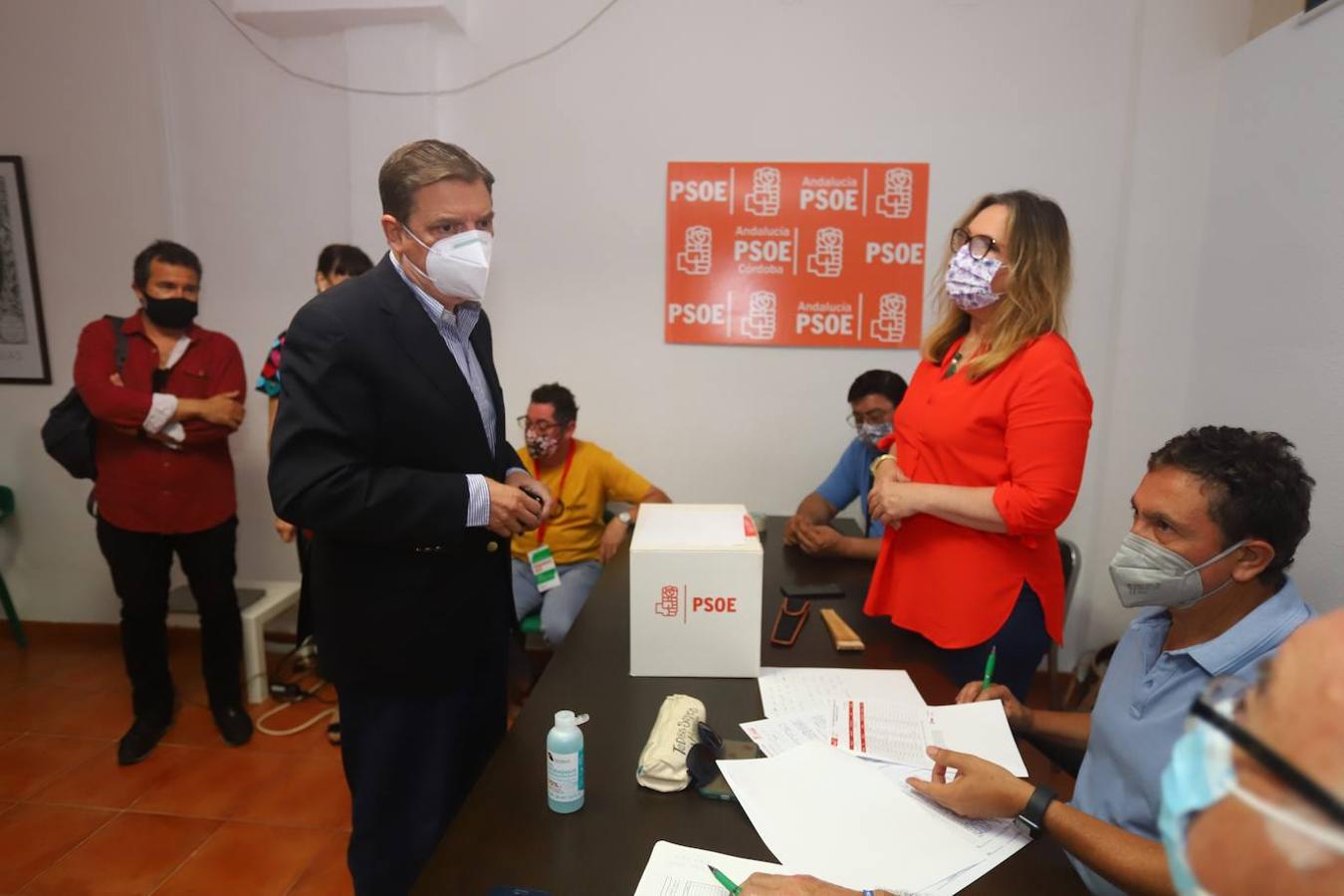 La votación de las primarias del PSOE de Andalucía en Córdoba, en imágenes