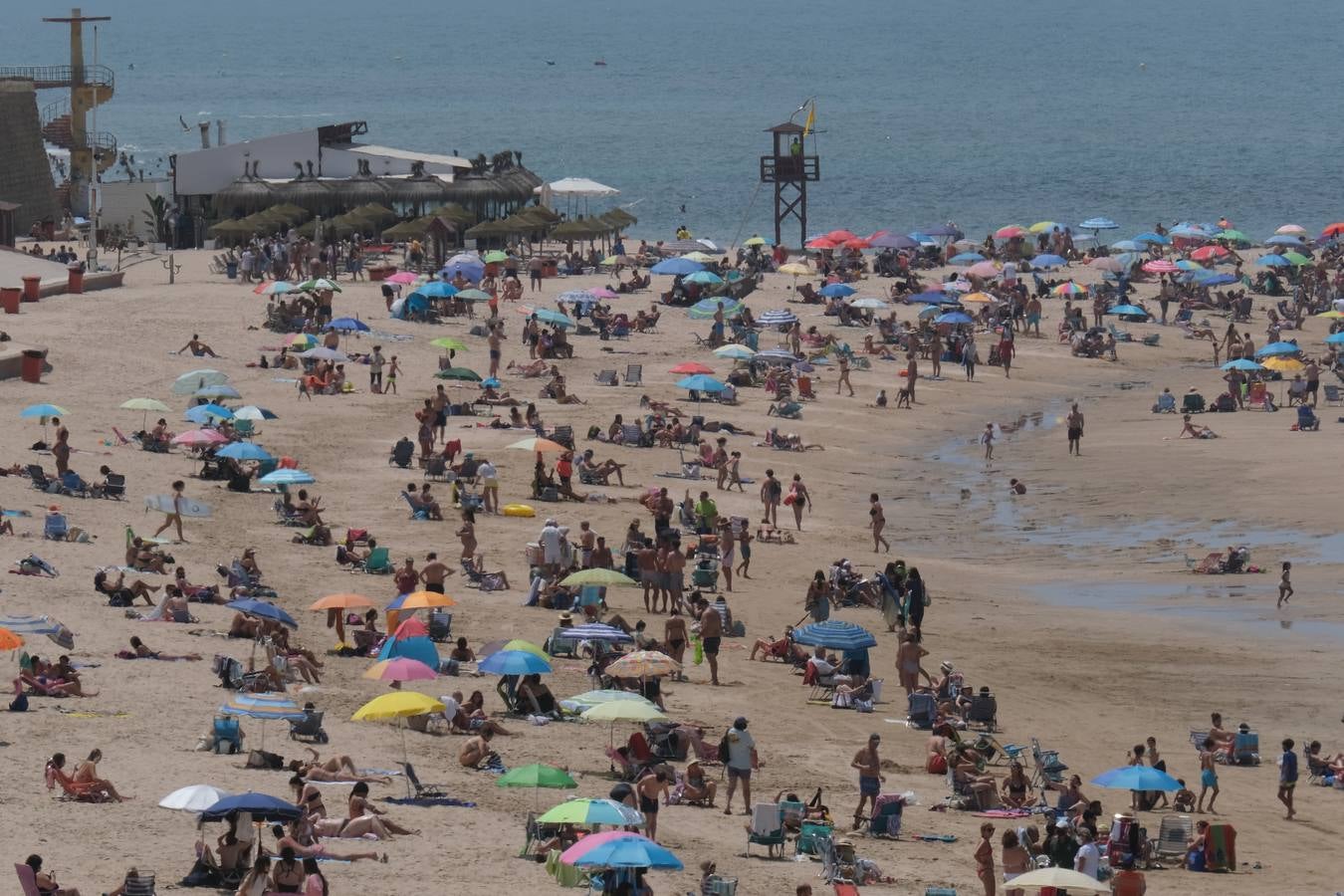 Fotos: Las playas de Cádiz capital siguen sin vigilancia policial