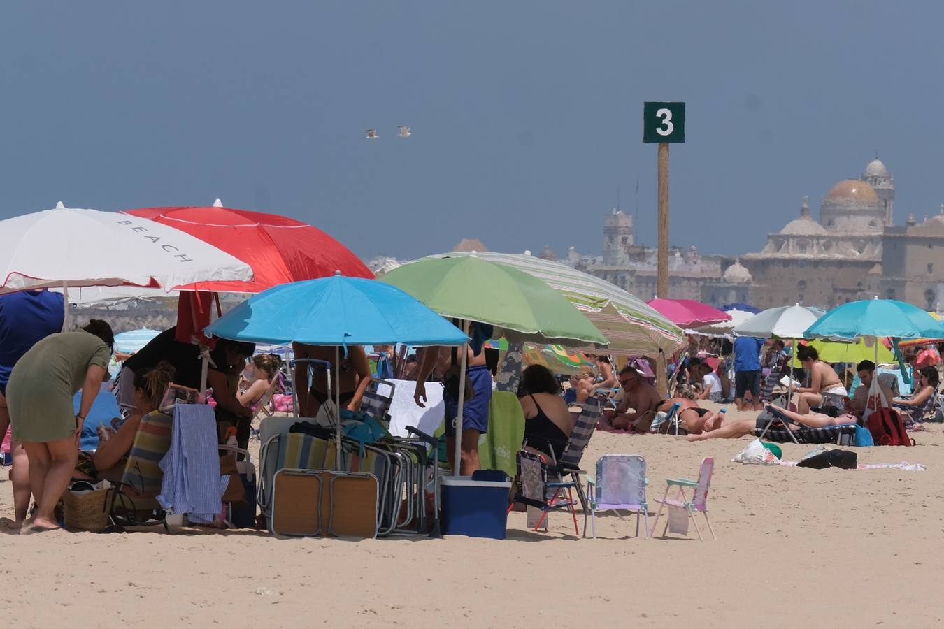 Fotos: Las playas de Cádiz capital siguen sin vigilancia policial