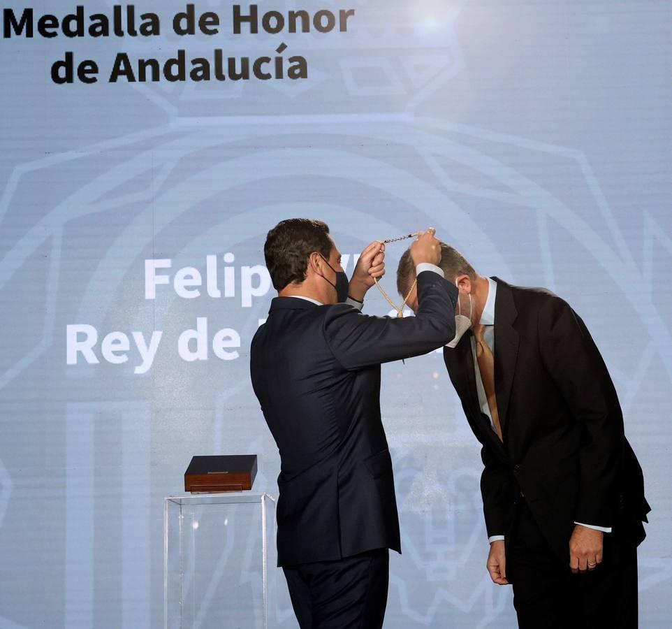 En imágenes, la entrega de la Medalla de Honor de Andalucía al Rey Felipe VI en Sevilla