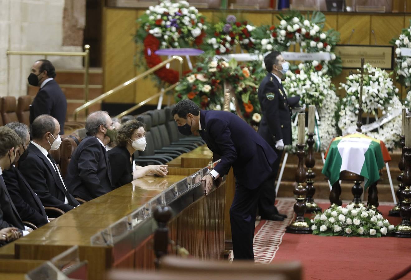 Capilla ardiente de Manuel Clavero en el Parlamento de Andalucía