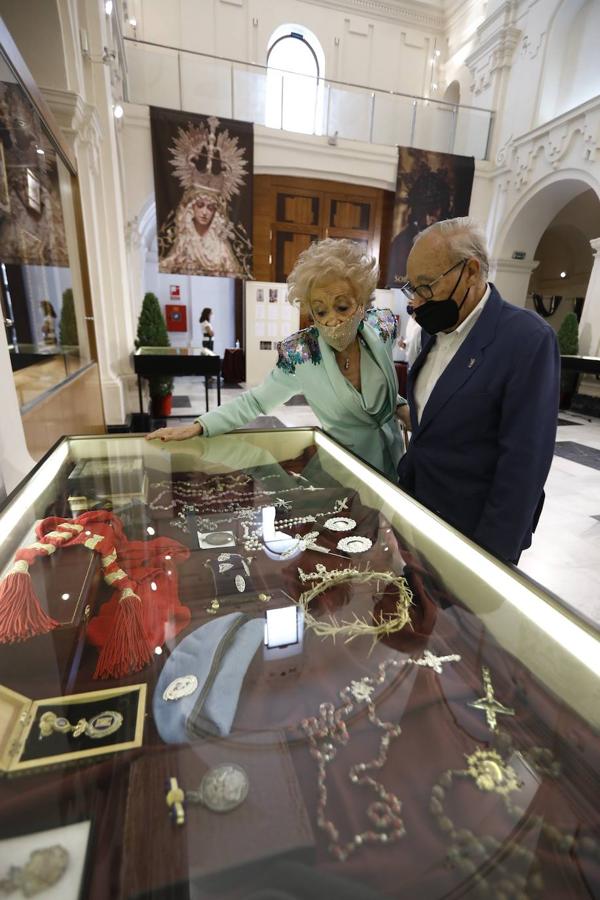 La exposición del aniversario de la Quinta Angustia de Córdoba, en imágenes