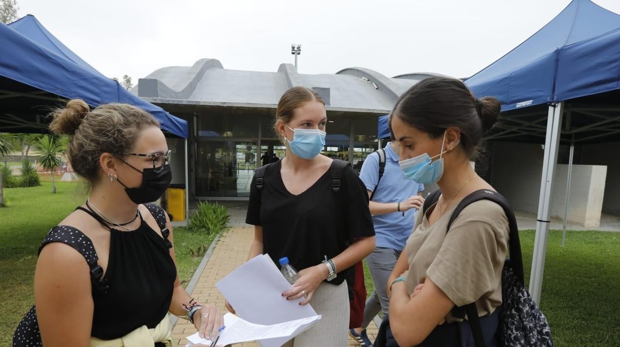 Selectividad 2021 Sevilla: las medidas anticovid marcan el primer día de exámenes en la UPO