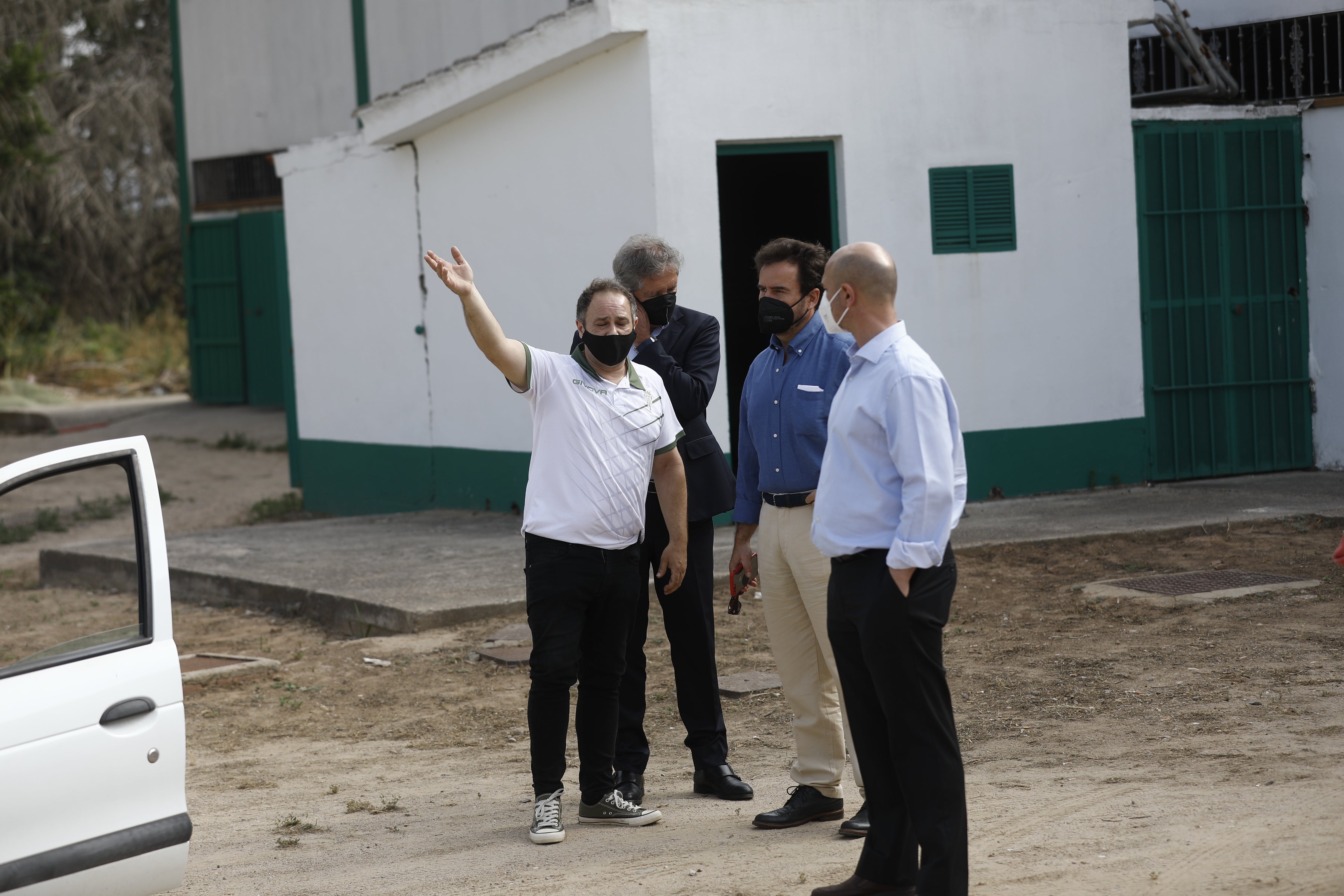 La toma de control de la Ciudad Deportiva por Tremón, en imágenes