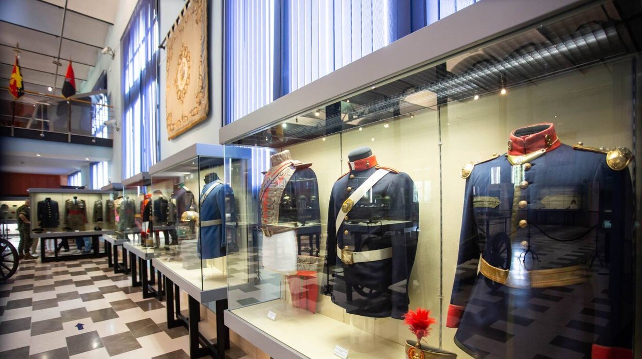 El Museo Histórico Militar de Sevilla reabre sus puertas  tras concluir parte de su puesta a punto