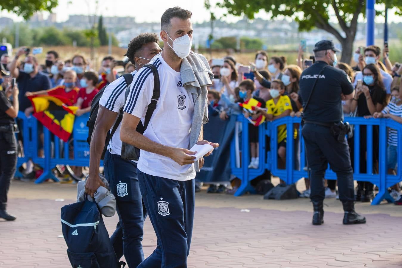 Llegada de la selección española al hotel de concentración en Sevilla