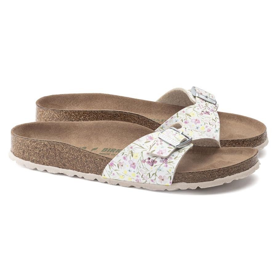 Birkenstock. Modelo Madrid Vegan Birko-Flor estampadas en color blanco con flores (60€)