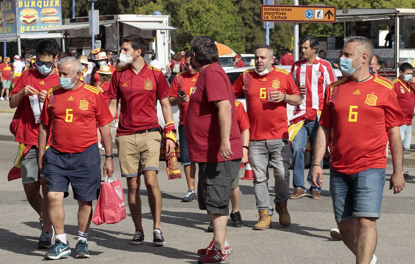 La Eurocopa se vive en las calles de Sevilla